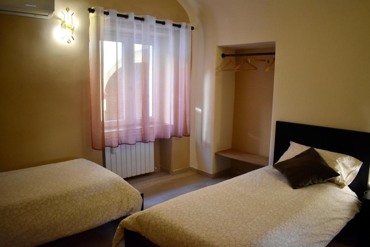 Bed and Breakfast Dimora Normanna à Aversa Extérieur photo