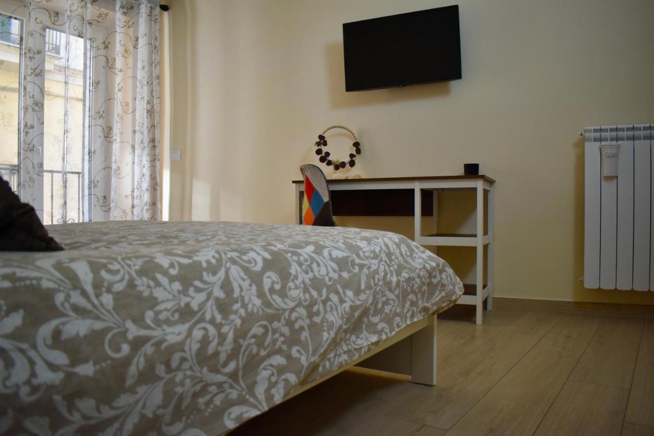Bed and Breakfast Dimora Normanna à Aversa Extérieur photo